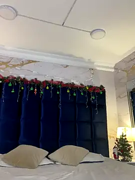 loladupont online show from 12.19.25