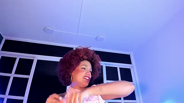 Snapshot of loladupont chatting on 07.15.26 loladupont online show from 07.15.26