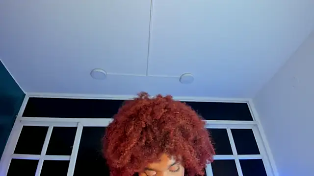 Snapshot of loladupont chatting on 07.20.26 loladupont online show from 07.20.26