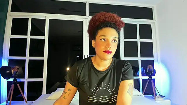 Snapshot of loladupont chatting on 07.23.26 loladupont online show from 07.23.26