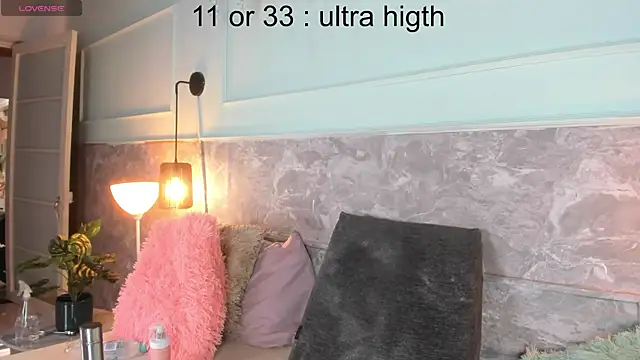 Little lili19 online show from 04.24.26