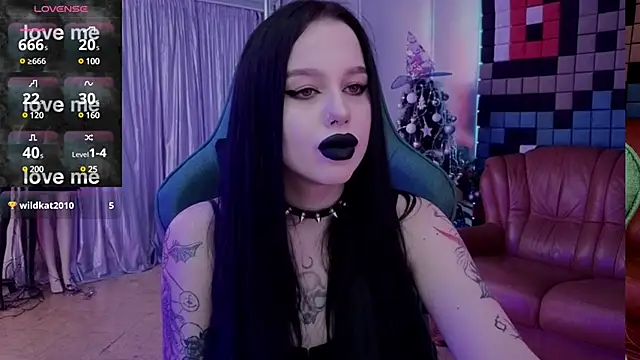 Snapshot of alexx_succubus chatting on 12.20.24 alexx succubus online show from 12.20.24