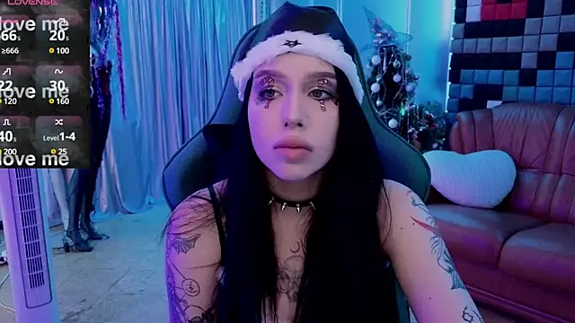 Snapshot of alexx_succubus chatting on 12.26.24 alexx succubus online show from 12.26.24