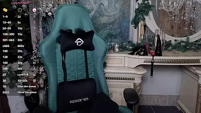 Snapshot of alexx_succubus chatting on 01.28.25 alexx succubus online show from 01.28.25