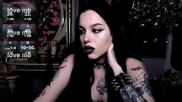 Snapshot of alexx_succubus chatting on 02.15.25 alexx succubus online show from 02.15.25