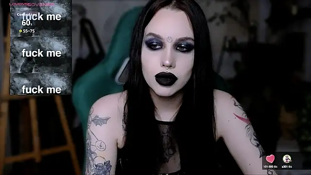 Snapshot of alexx_succubus chatting on 09.19.25 alexx succubus online show from 09.19.25