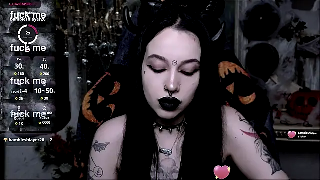 Snapshot of alexx_succubus chatting on 10.24.25 alexx succubus online show from 10.24.25