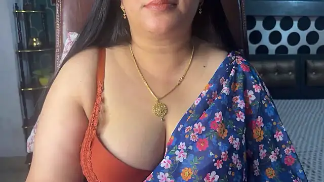 Snapshot of FlatVincy4 chatting on 05.16.26 FlatVincy4 online show from 05.16.26