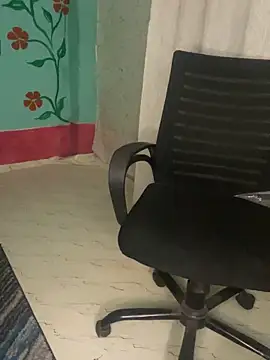 hot menka online show from 03.18.25