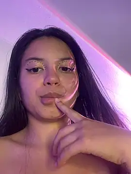 Snapshot of Rosita_forever_ chatting on 02.20.25 Rosita forever online show from 02.20.25