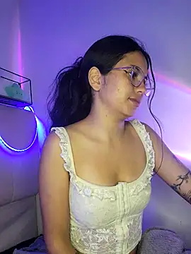 Snapshot of Rosita_forever_ chatting on 02.25.25 Rosita forever online show from 02.25.25