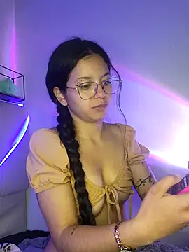 Snapshot of Rosita_forever_ chatting on 03.08.25 Rosita forever online show from 03.08.25