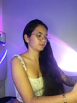 Snapshot of Rosita_forever_ chatting on 03.10.25 Rosita forever online show from 03.10.25