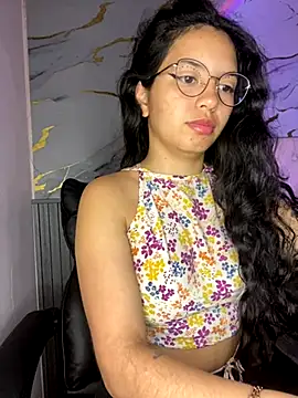 Snapshot of Rosita_forever_ chatting on 10.19.25 Rosita forever online show from 10.19.25