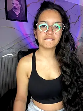 Snapshot of Rosita_forever_ chatting on 10.23.25 Rosita forever online show from 10.23.25