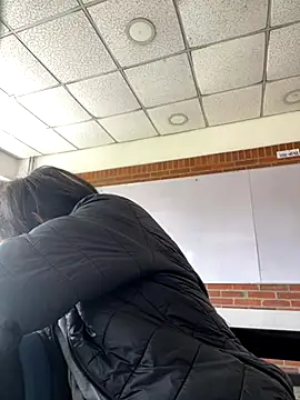 Snapshot of Rosita_forever_ chatting on 10.31.25 Rosita forever online show from 10.31.25