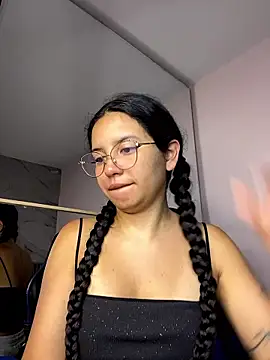 Snapshot of Rosita_forever_ chatting on 01.13.26 Rosita forever online show from 01.13.26