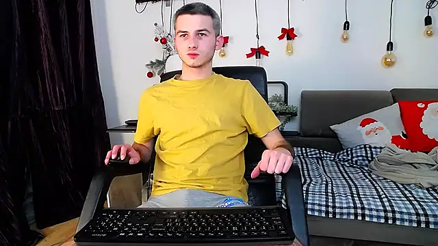 Snapshot of Devin_Jay chatting on 12.28.24 Devin Jay online show from 12.28.24