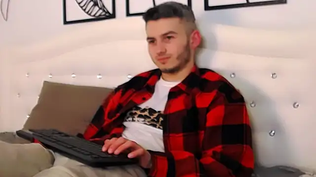 Snapshot of Devin_Jay chatting on 03.03.25 Devin Jay online show from 03.03.25