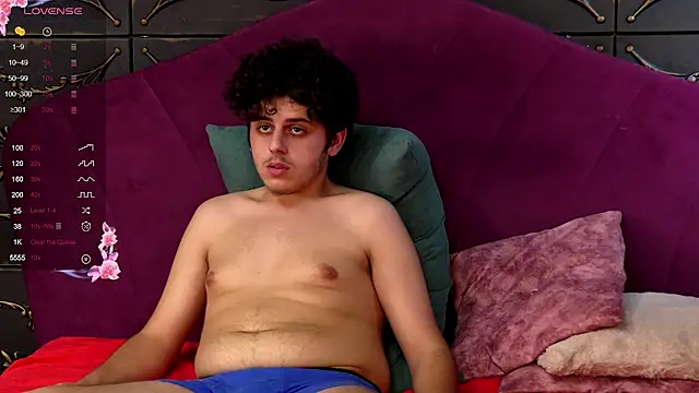 Snapshot of TejLliam chatting on 12.22.24 TejLliam online show from 12.22.24