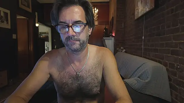 Johnny Bottoms online show from 11.04.25