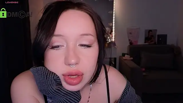 Snapshot of MoranaMissGod chatting on 12.04.25 MoranaMissGod online show from 12.04.25