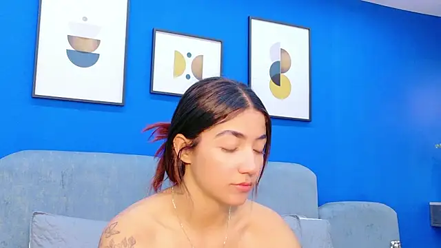 martina roldam online show from 02.05.26