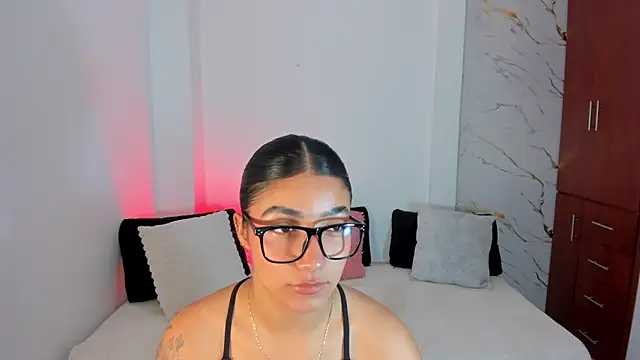 Snapshot of martina_roldam chatting on 05.22.26 martina roldam online show from 05.22.26