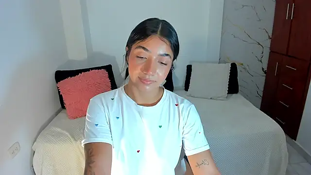 martina roldam online show from 06.25.26
