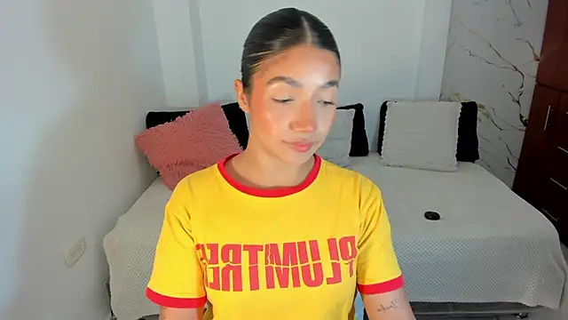 martina roldam online show from 07.17.26