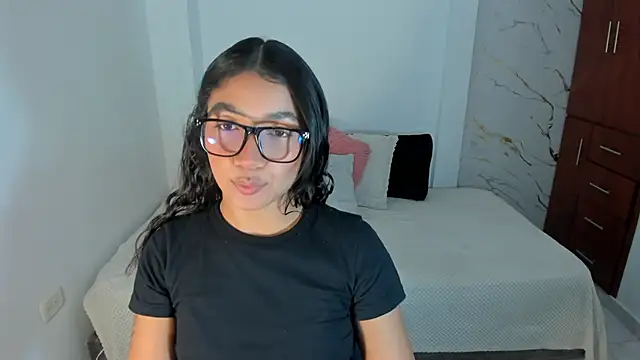 martina roldam online show from 07.24.26