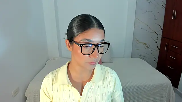 martina roldam online show from 07.25.26