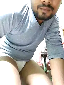 Snapshot of GildanK18 chatting on 01.26.25 GildanK18 online show from 01.26.25