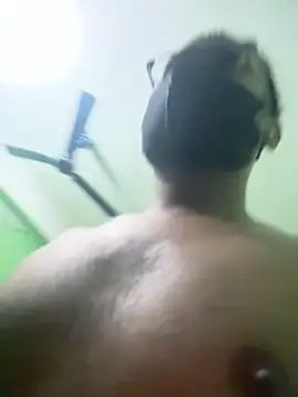 Snapshot of GildanK18 chatting on 09.08.25 GildanK18 online show from 09.08.25