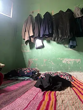 Snapshot of GildanK18 chatting on 01.13.26 GildanK18 online show from 01.13.26