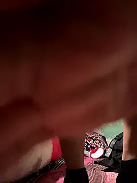 Snapshot of GildanK18 chatting on 01.14.26 GildanK18 online show from 01.14.26