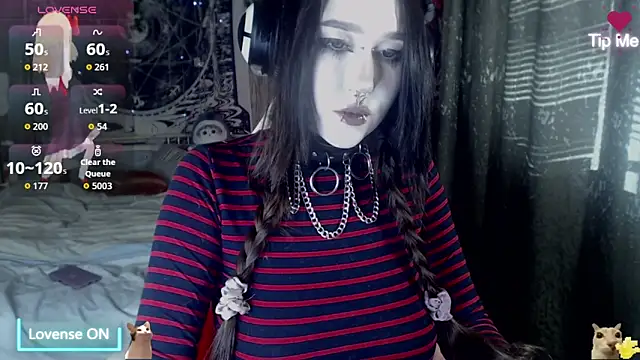 Snapshot of chloe_crystall_killer chatting on 06.07.26 chloe crystall killer online show from 06.07.26