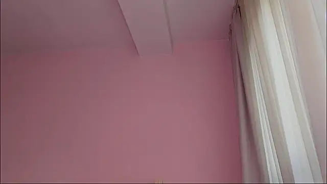 Snapshot of Naalani chatting on 10.22.25 Naalani online show from 10.22.25