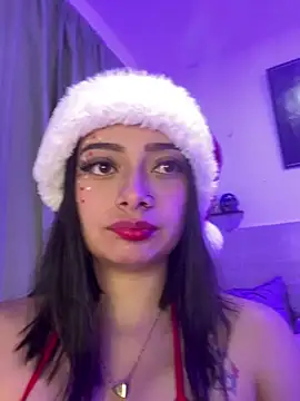 Snapshot of angelgate chatting on 12.24.24 angelgate online show from 12.24.24