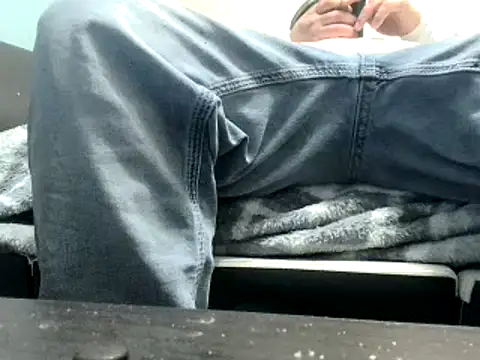 Snapshot of party51502 chatting on 02.19.25 party51502 online show from 02.19.25