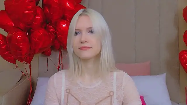 Snapshot of NellieLoyns chatting on 02.17.26 NellieLoyns online show from 02.17.26