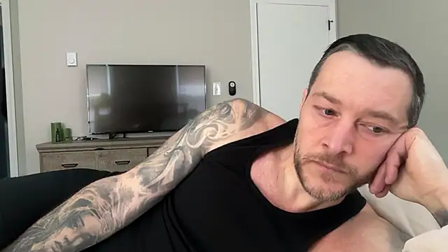 Snapshot of moon-boy chatting on 12.30.24 moon-boy online show from 12.30.24