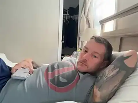 Snapshot of moon-boy chatting on 09.12.25 moon-boy online show from 09.12.25