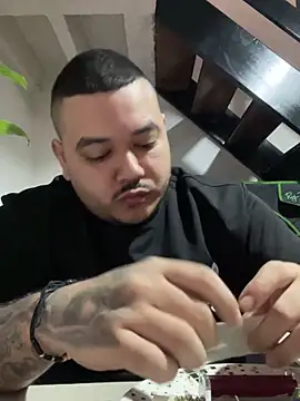 Snapshot of El_Titan1998 chatting on 01.18.25 El Titan1998 online show from 01.18.25