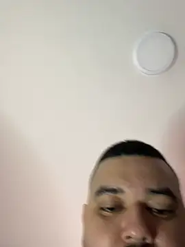 Snapshot of El_Titan1998 chatting on 02.02.25 El Titan1998 online show from 02.02.25