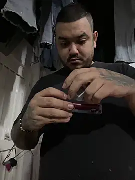 Snapshot of El_Titan1998 chatting on 03.08.25 El Titan1998 online show from 03.08.25