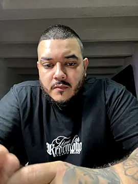 Snapshot of El_Titan1998 chatting on 09.12.25 El Titan1998 online show from 09.12.25