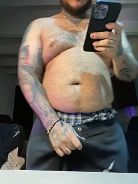 Snapshot of El_Titan1998 chatting on 09.13.25 El Titan1998 online show from 09.13.25