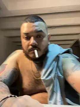 Snapshot of El_Titan1998 chatting on 09.23.25 El Titan1998 online show from 09.23.25