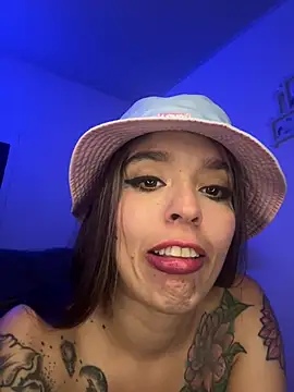 Snapshot of BlueStoneX chatting on 02.01.25 BlueStoneX online show from 02.01.25